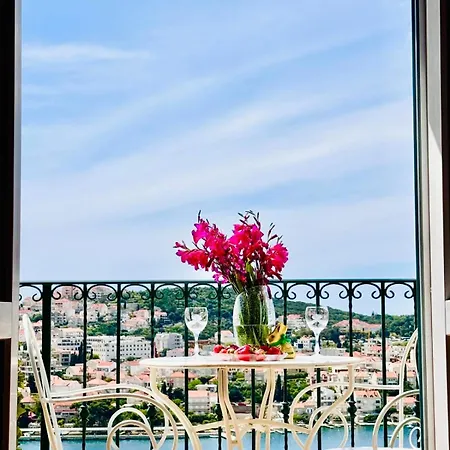 Seaside With Views, Balcony,terrace شقة دوبروفينك