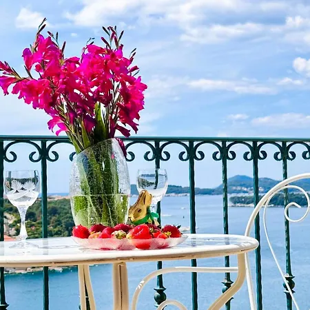 شقة Seaside With Views, Balcony,terrace دوبروفينك