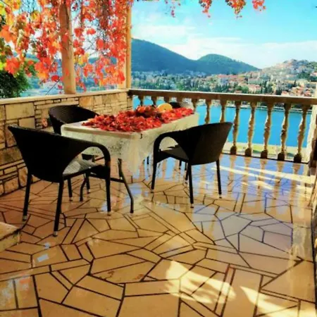 Seaside With Views, Balcony,terrace *