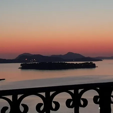 شقة Seaside With Views, Balcony,terrace