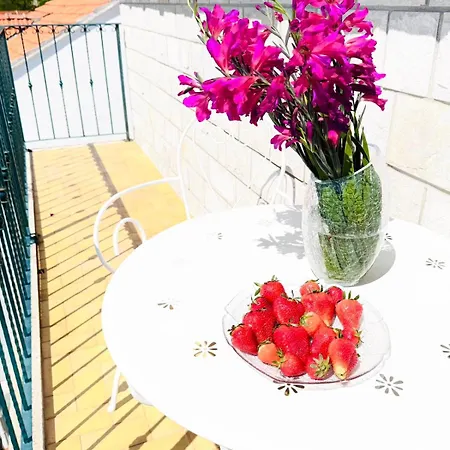 Διαμέρισμα Seaside With Views, Balcony,terrace *