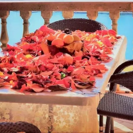 Seaside With Views, Balcony,terrace Ντουμπρόβνικ